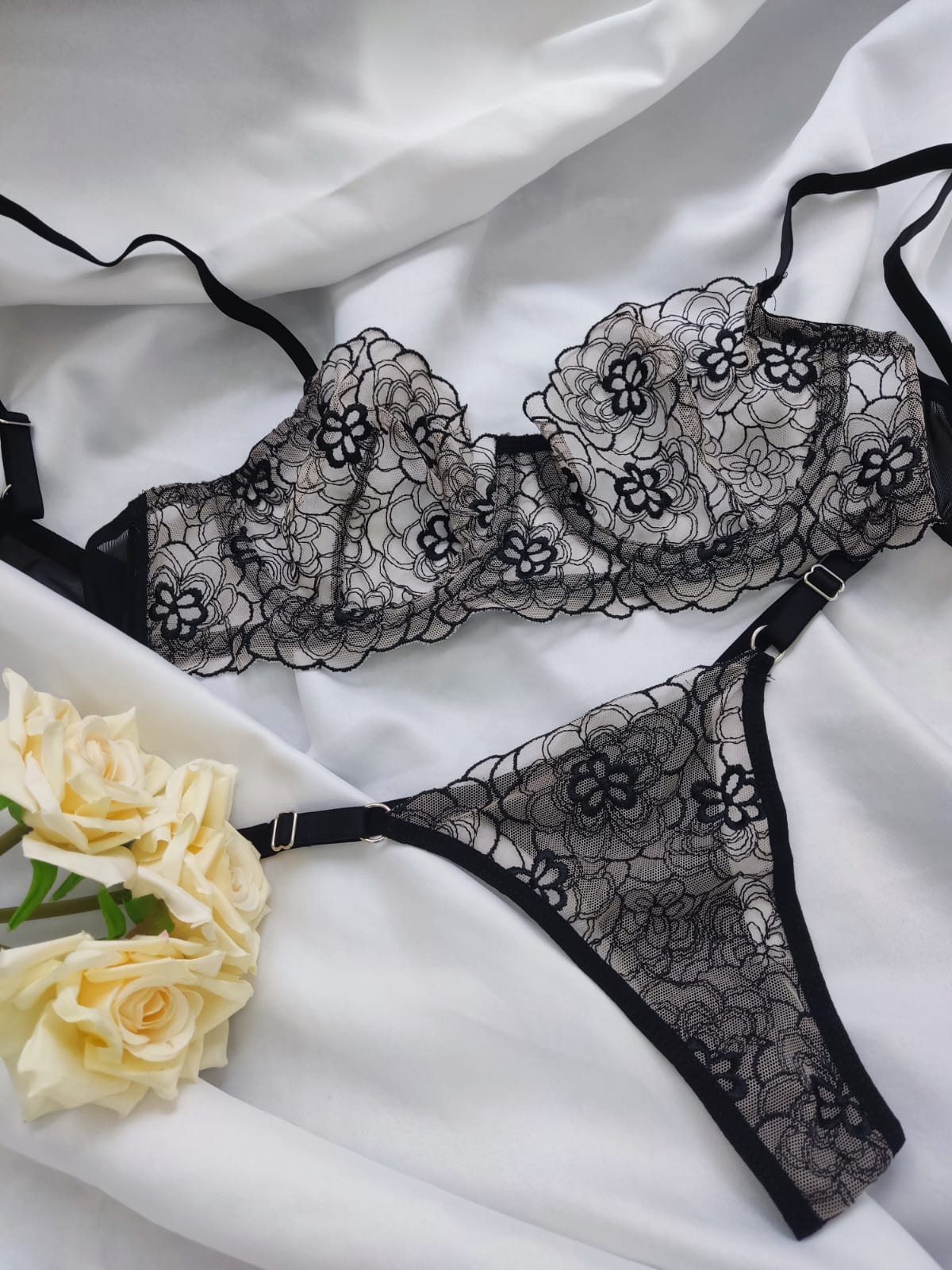 Ensemble lingerie "Black garden"