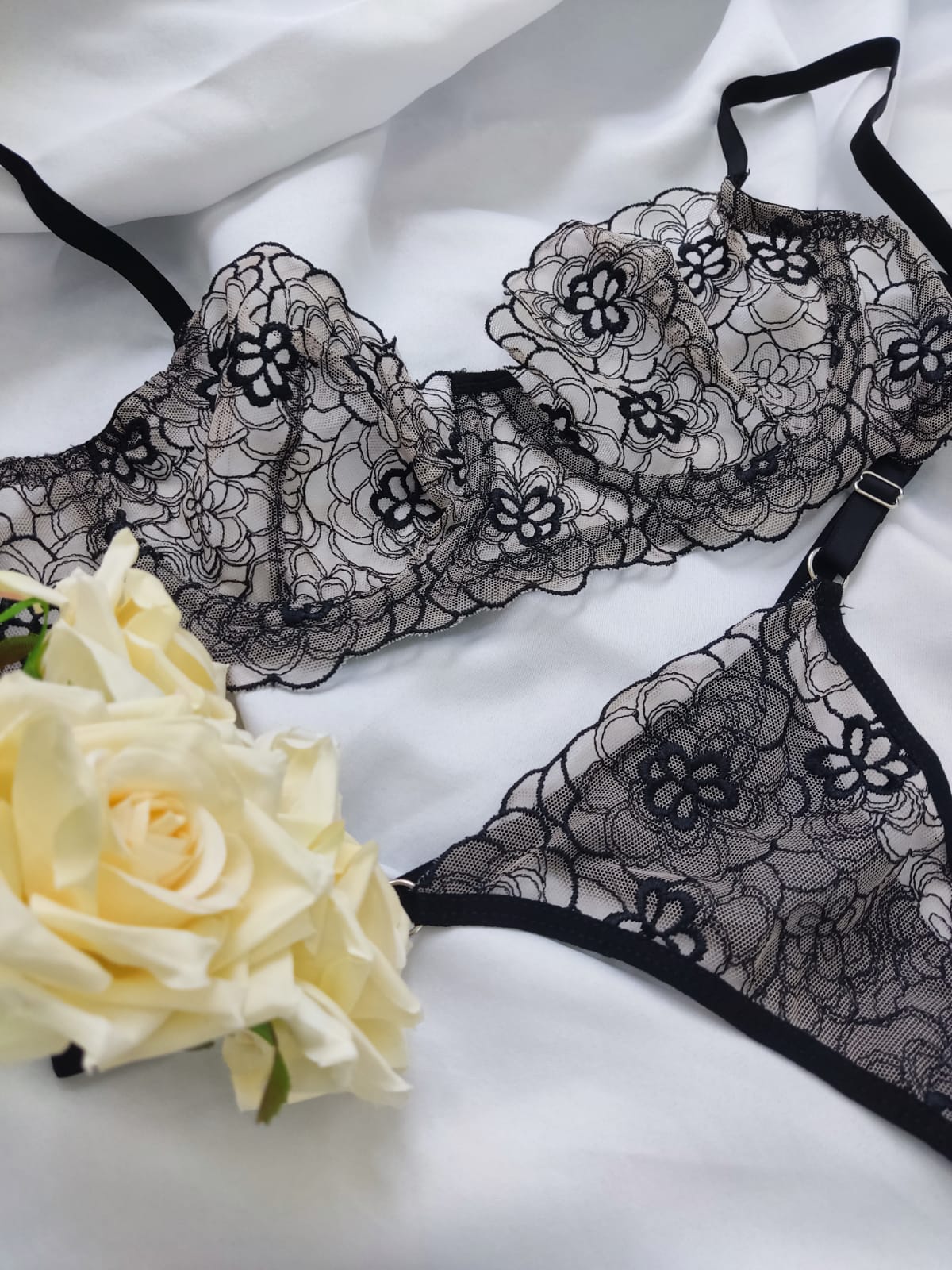 Ensemble lingerie "Black garden"