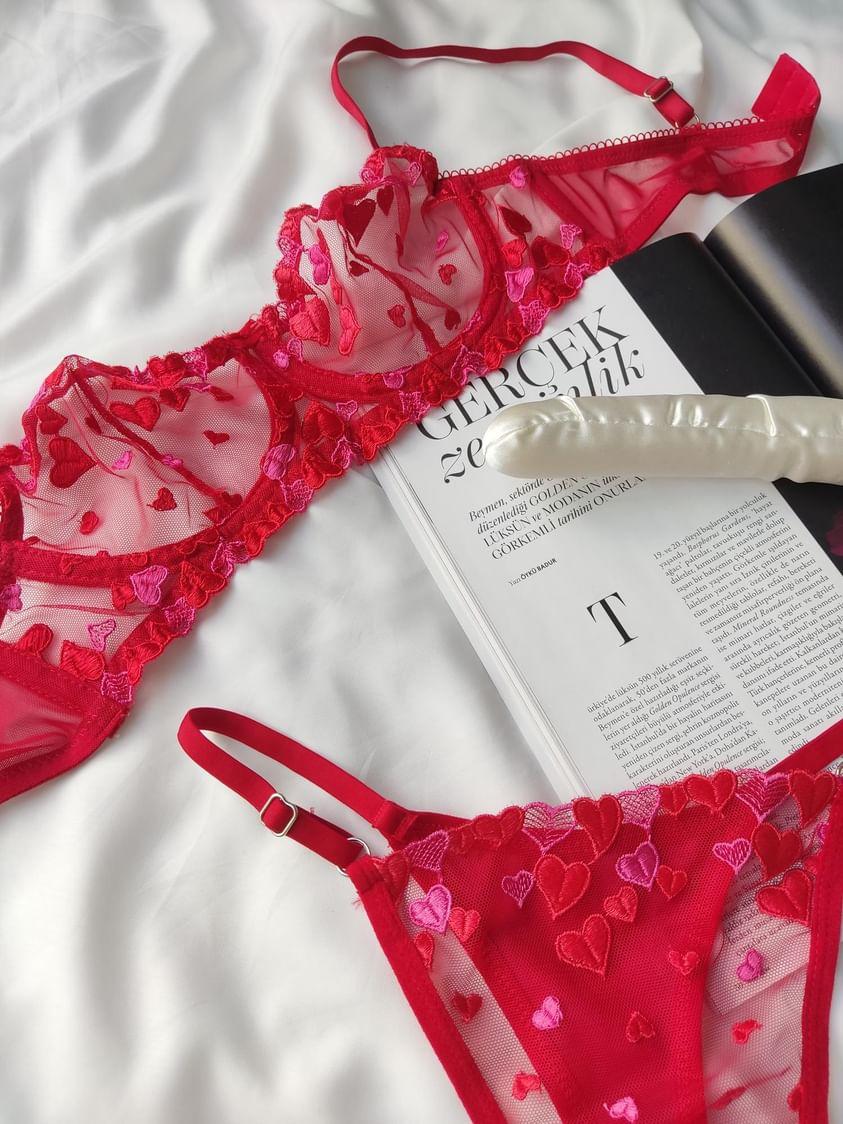 Ensemble Amour Curve