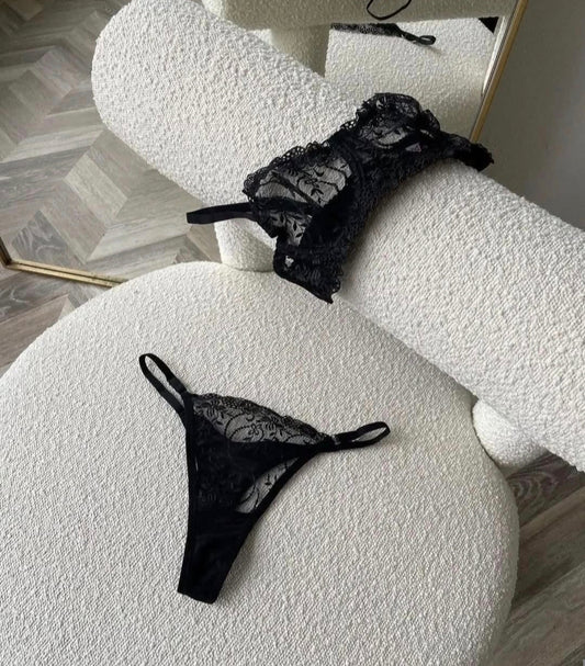 Ensemble noir sensuel  "Curve"